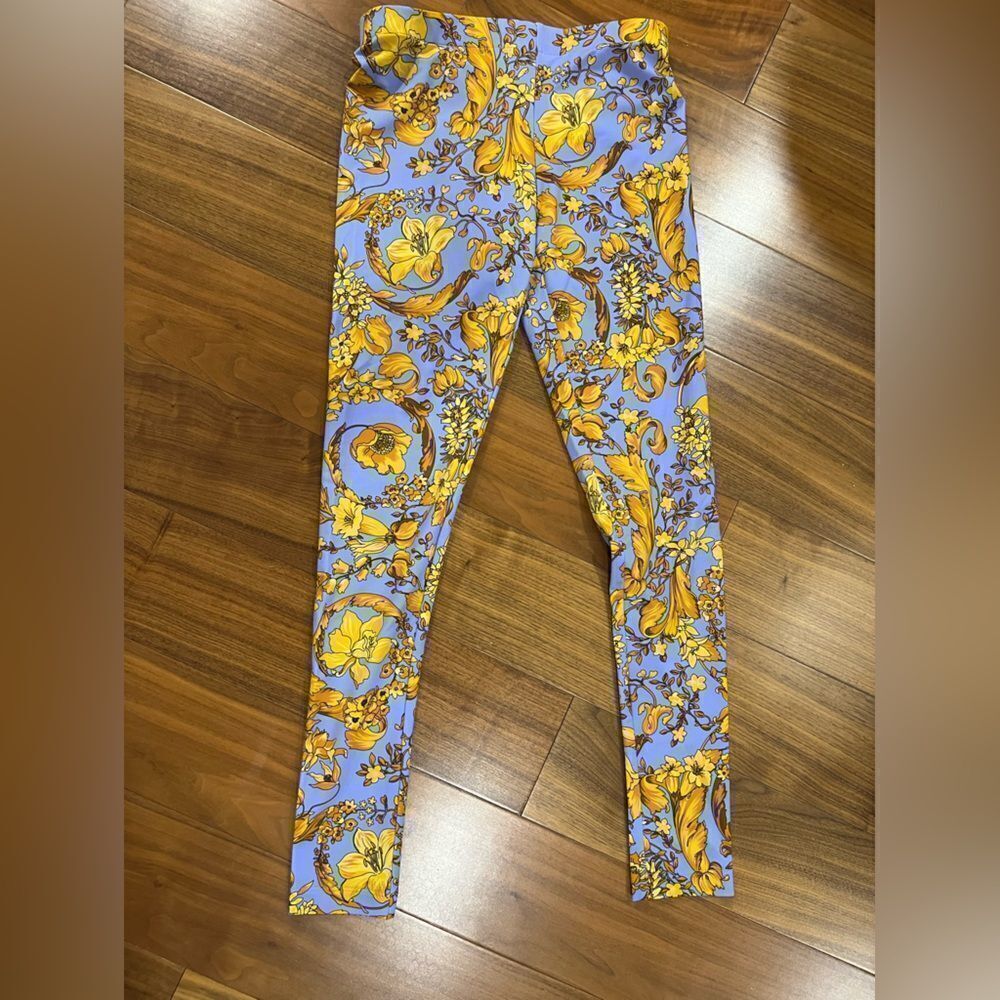Versace Baroque garden legging size 2 ￼NWOT